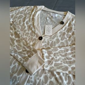 NWT Mud Pie Cream Tan Leopard‎ Animal Print Lightweight Cardigan Sweater